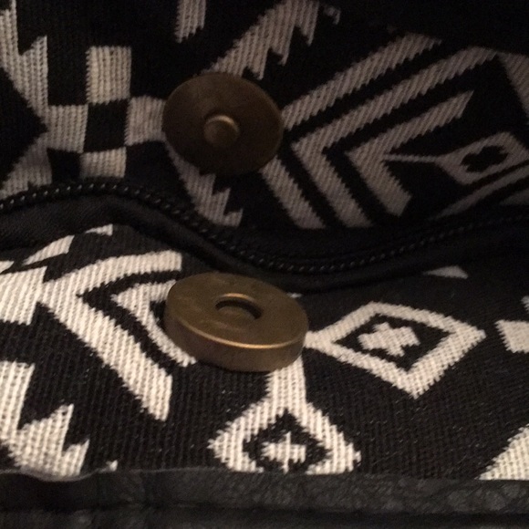 SOLD OUT - 🎉3X HP🎉 Boho ikat print bag - Picture 5 of 7